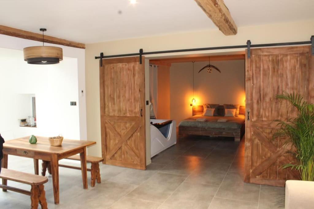 Superbe Appartement Avec Jacuzzi Et Jardin Prive Marlhes Εξωτερικό φωτογραφία